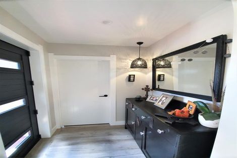 Photo of property in 130 Highland Drive, Acacia Bay, Taupo, 3385