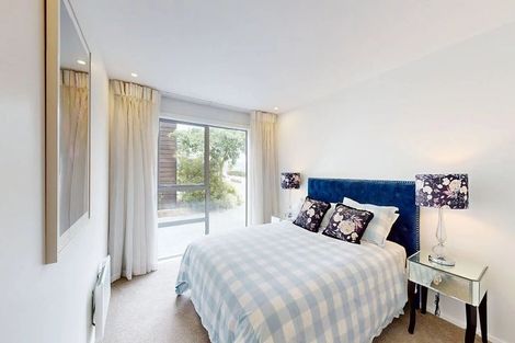 Photo of property in 98 Awa Road, Seatoun, Wellington, 6022