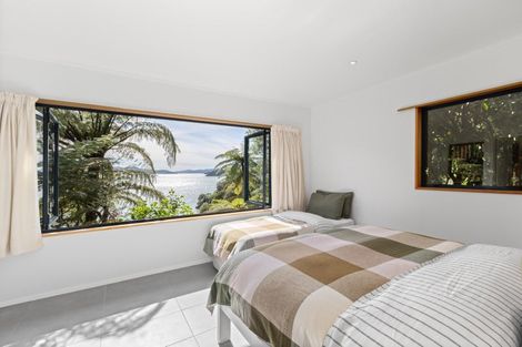 Photo of property in 2045 Queen Charlotte Drive, Ngakuta Bay, Picton, 7281
