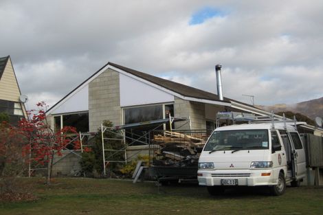 Photo of property in 33 Hunter Crescent, Wanaka, 9305