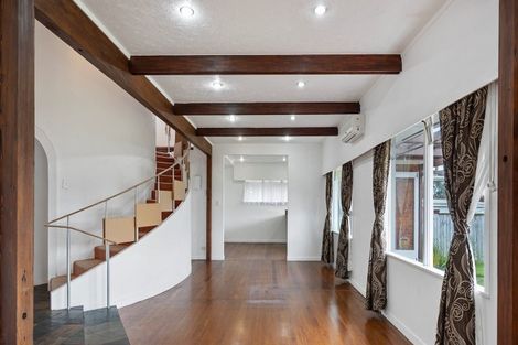 Photo of property in 41 Millen Avenue, Pakuranga, Auckland, 2010