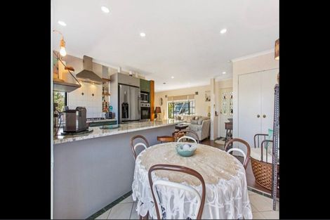 Photo of property in 1 Ashland Place, Weymouth, Auckland, 2103