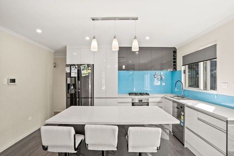 Photo of property in 18 Sapwood Crescent, Takanini, 2110