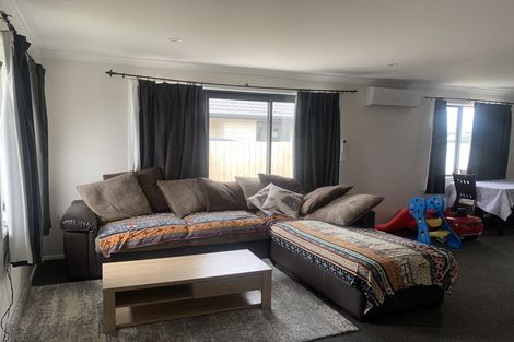 Photo of property in 61 Bert Wall Drive, Omokoroa, 3114