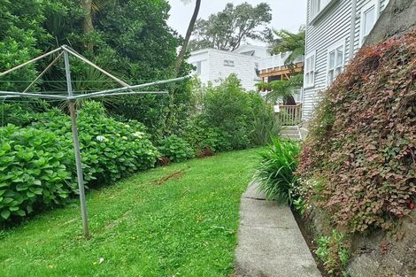 Photo of property in 54 Apuka Street, Brooklyn, Wellington, 6021