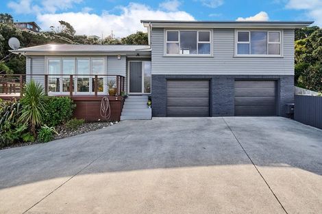 Photo of property in 92 Mana View Road, Paremata, Porirua, 5026