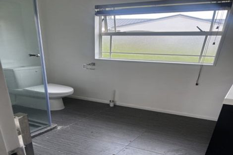 Photo of property in 3 Cognac Place, Henderson, Auckland, 0612