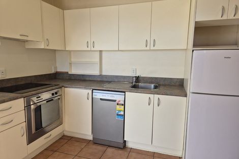 Photo of property in Terrace Tower Apartments, 13d/126 The Terrace, Wellington Central, Wellington, 6011