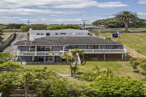Photo of property in 2/7 Arran Road, Browns Bay, Auckland, 0630