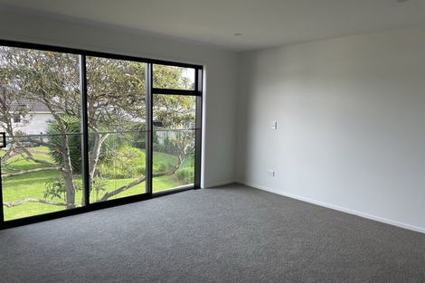 Photo of property in 19b Holland Avenue, Point England, Auckland, 1072