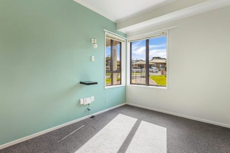 Photo of property in 4 Marlin Street, West Harbour, Auckland, 0618