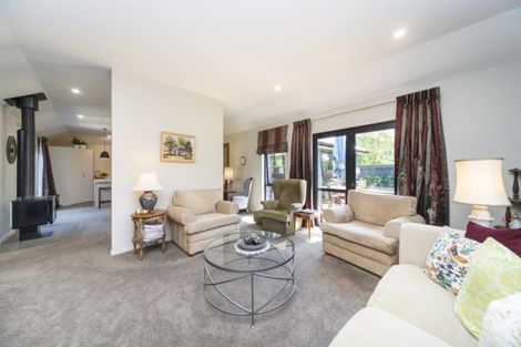 Photo of property in 7 Butler Place, Fitzherbert, Palmerston North, 4410