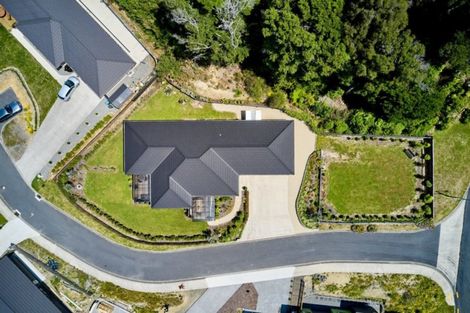 Photo of property in 2 Lila Gillies Lane, Riverstone Terraces, Upper Hutt, 5018