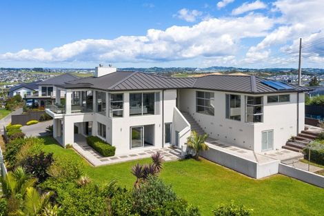 Photo of property in 24 Manhattan Rise, Orewa, 0931