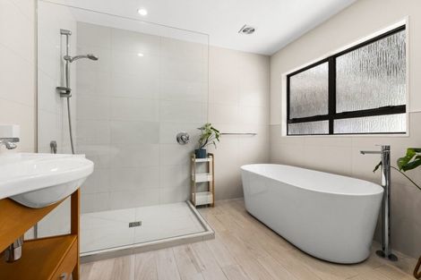 Photo of property in 82 Tauroa Road, Havelock North, 4130