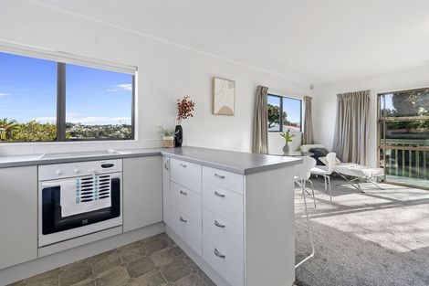 Photo of property in 4/448 Glenfield Road, Glenfield, Auckland, 0629