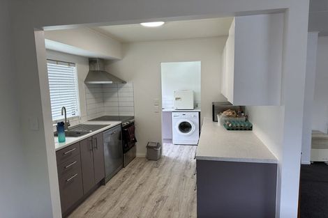 Photo of property in 22b Sandleigh Road, Hamilton Lake, Hamilton, 3204