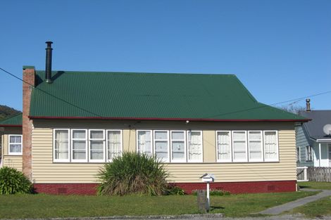Photo of property in 12 Kerr Avenue, Cobden, Greymouth, 7802