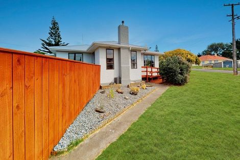 Photo of property in 27 Konini Street, Tawhero, Whanganui, 4501