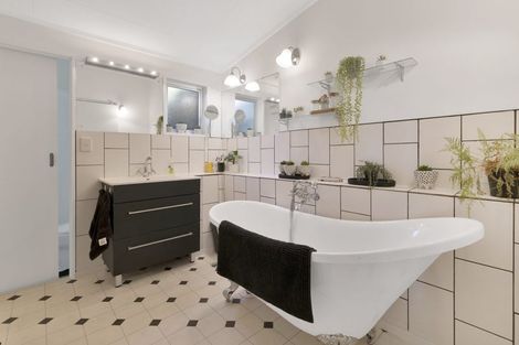 Photo of property in 47 Kings Avenue, Waikuku Beach, 7402