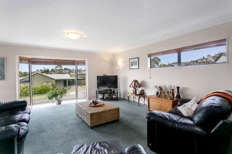 Photo of property in 4 Shera Street, Acacia Bay, Taupo, 3330