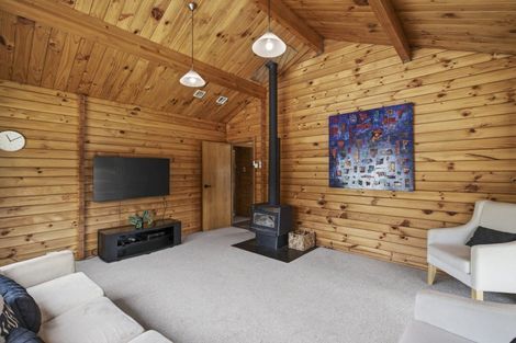 Photo of property in 280 Corbett Road, Paraite, New Plymouth, 4373