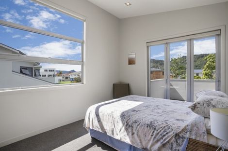 Photo of property in 404 Harbour View Road, Whangamata, 3620