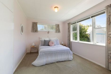 Photo of property in 165 Riverside Drive, Waiwhetu, Lower Hutt, 5010