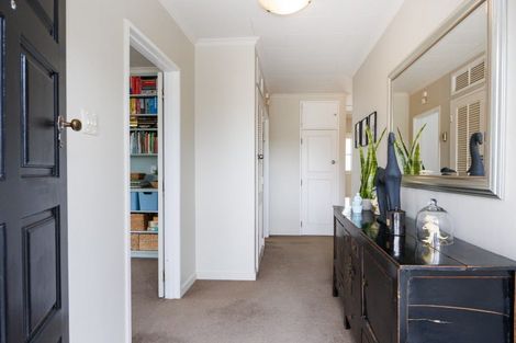 Photo of property in 4 Chilton Grove, Hokowhitu, Palmerston North, 4410