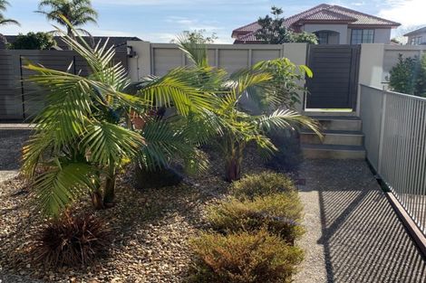 Photo of property in 39 Point View Drive, East Tamaki Heights, Auckland, 2016
