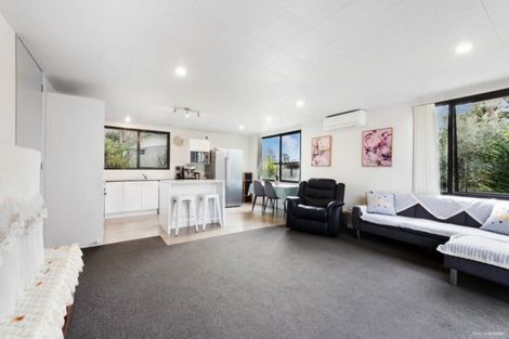Photo of property in 2/342c Royal Road, Massey, Auckland, 0614