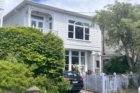 Photo of property in 31 Maarama Crescent, Aro Valley, Wellington, 6021