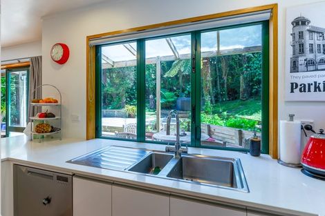 Photo of property in 86 Wood Bay Road, Titirangi, Auckland, 0604