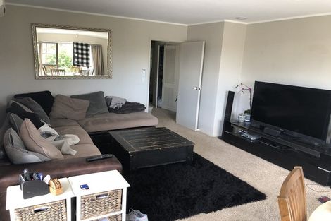 Photo of property in 2/4 Penning Road, Castor Bay, Auckland, 0620