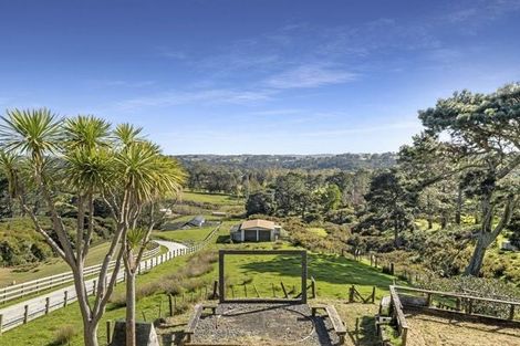 Photo of property in 390 Paremoremo Road, Paremoremo, Auckland, 0632