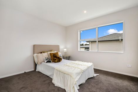 Photo of property in 3 Danden Way, Pukekohe, 2120
