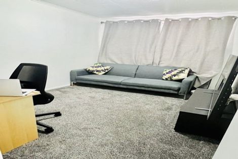 Photo of property in 11c Bamboo Grove, Kelston, Auckland, 0602