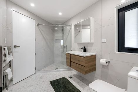 Photo of property in 35 Grumman Lane, Newlands, Wellington, 6037