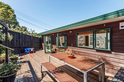 Photo of property in 1/50 Nigel Road, Browns Bay, Auckland, 0630
