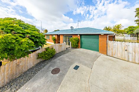 Photo of property in 2 Belinda Avenue, Flat Bush, Auckland, 2023