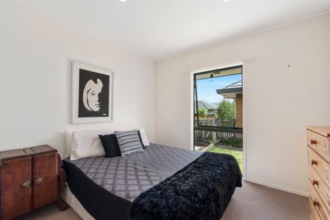 Photo of property in 3/12-20 Northcross Drive, Oteha, Auckland, 0632