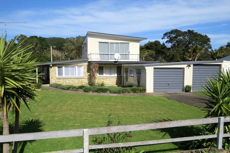Photo of property in 279 Colville Road, Coromandel, 3584