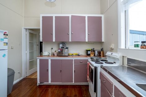 Photo of property in 2/14 Seddon Street, Carterton, 5713