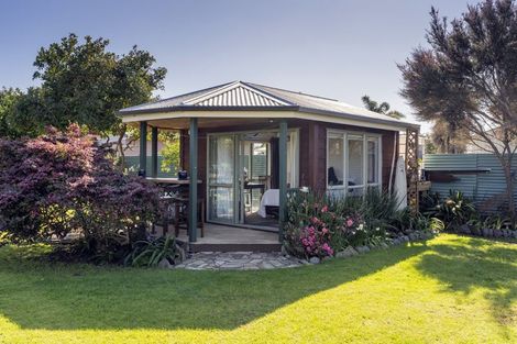 Photo of property in 77 Catherine Crescent, Whitianga, 3510
