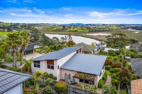 Photo of property in 74 Rivervale Grove, Stanmore Bay, Whangaparaoa, 0932