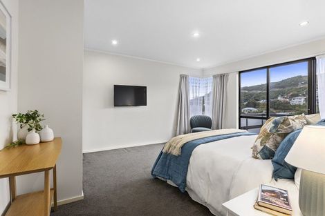 Photo of property in 2 Erskine Close, Island Bay, Wellington, 6023