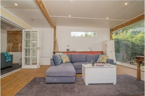 Photo of property in 10 Calvert Avenue, Mangere East, Auckland, 2024