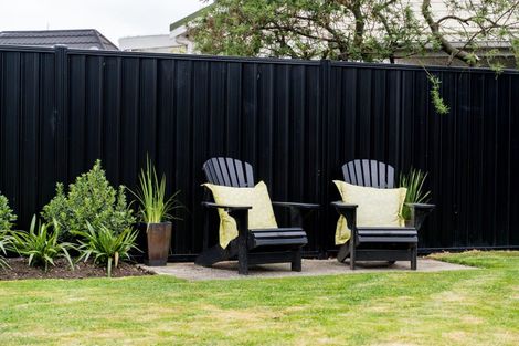 Photo of property in 165 Macandrew Road, South Dunedin, Dunedin, 9012