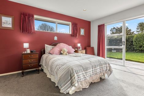Photo of property in 10 Natalie Place, Harewood, Christchurch, 8051