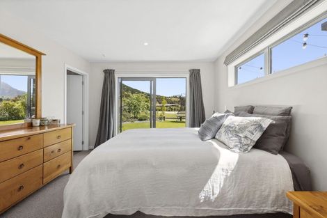 Photo of property in 62 Sherwin Avenue, Albert Town, Wanaka, 9305